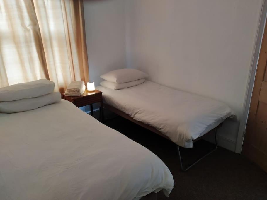 Spacious 2 Bed Maisonette Near Town, That Sleeps 6 Hove Extérieur photo